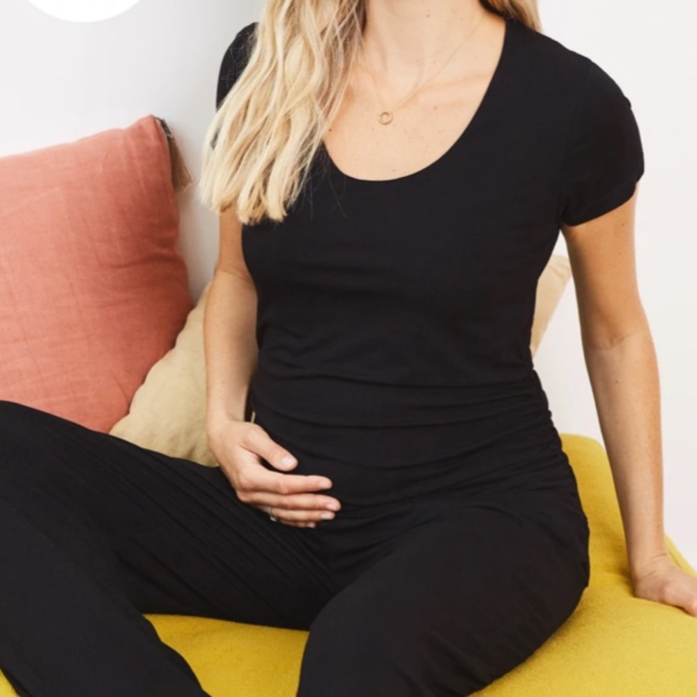 Isabella Oliver Maternity Cap Scoop Top Black